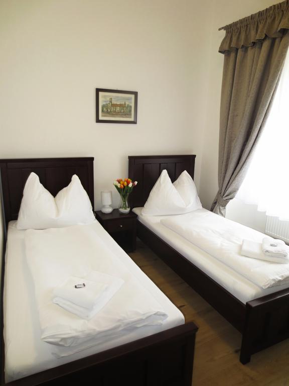 Hotel Hubertus Valtice Kamer foto