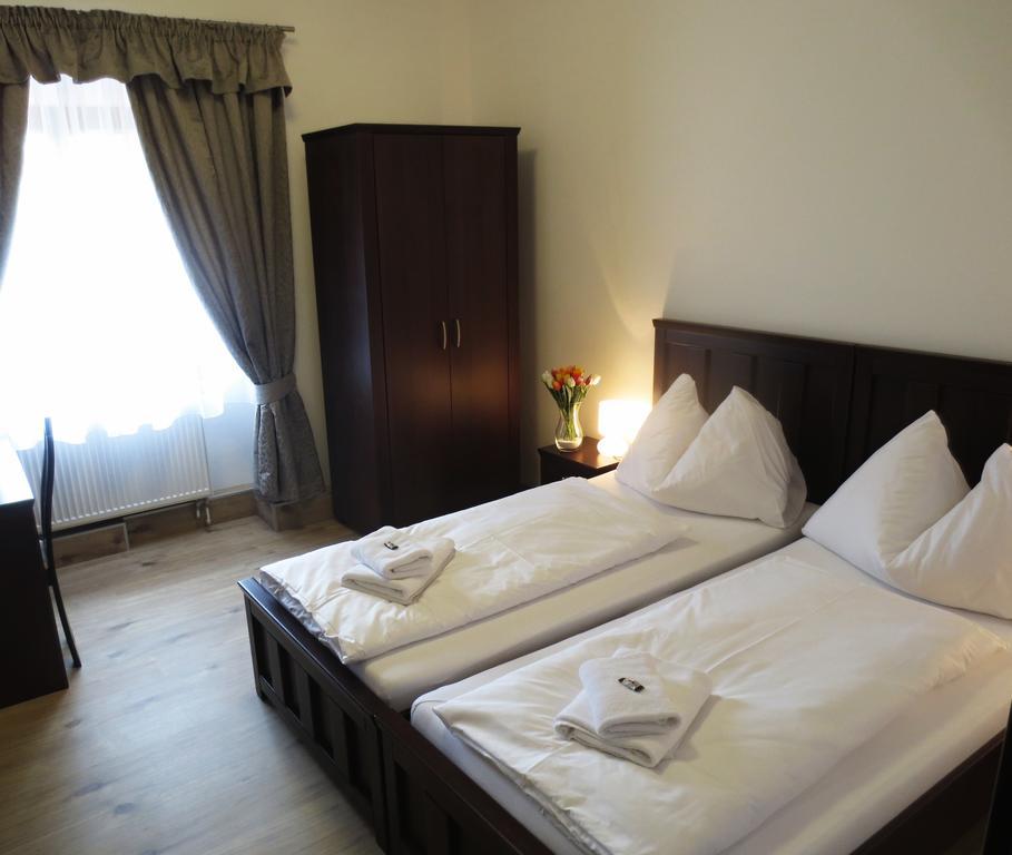 Hotel Hubertus Valtice Kamer foto