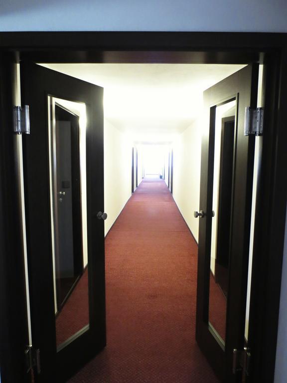 Hotel Hubertus Valtice Buitenkant foto